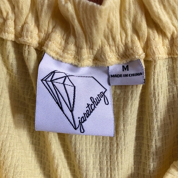 —Medium Yellow Top - Picture 2 of 5